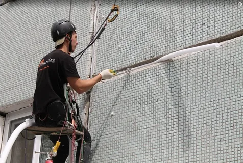 Герметизация швов дома